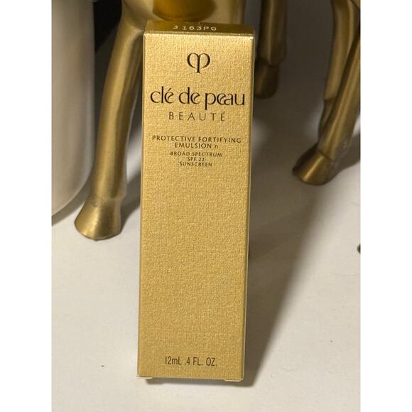 Clé de Peau Beauté Protective Fortifying Emulsion - 12 mL - NEW in BOX - Picture 1 of 1